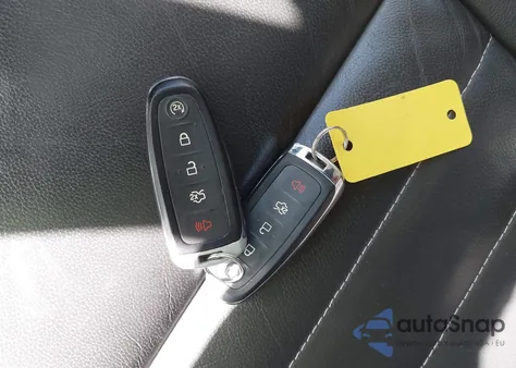 2016 Ford Escape Titanium из США, поврежденный, VIN 1FMCU9JX8GUC24164